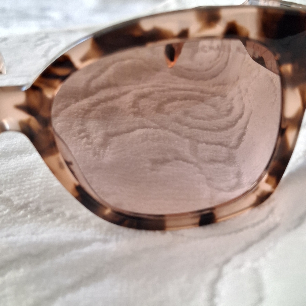 MICHAEL KORS - BAJA SUNGLASSES IN LIGHT TORTOISE - Picture 7 of 10